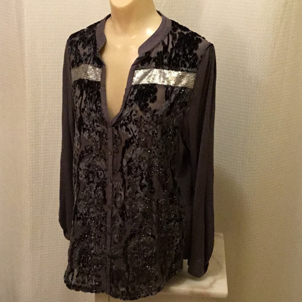 Anthropologie ~ Anthro TINY Brand Grey with Silver Sequins Top Size L - EUC